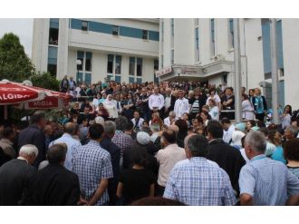 Ordu’da Doktorlar Öldürülen Meslektaşları İçin Eylem Yaptı