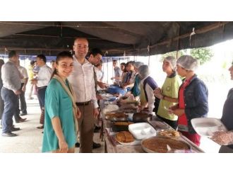 Kumlu’da Okul Yararına Kermes