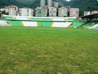 Mezuniyet Törenine ’Çim’ Engeli
