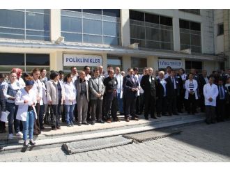 Ardahan’da Sağlık Çalışanları Samsun’daki Saldırıyı Kınadı