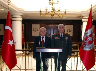 Tbmm Başkanı Çiçek, Genelkurmay Başkanı Orgeneral Özel’e Veda Ziyaretinde Bulundu