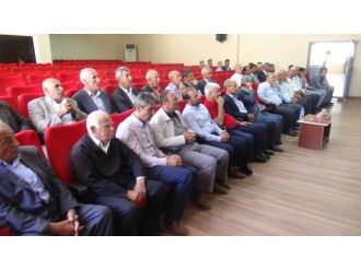 Kulp Kaymakamı Maraşlı Muhtarlarla Bir Araya Geldi
