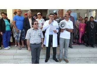 Burhaniye’de Sağlık Çalışanlarından Dr.kamil Furtun Katledilmesine Tepki