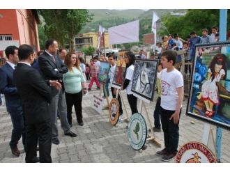 Pervari Kaymakamı Kahraman Bahar Şenliğine Katıldı