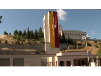 Abd Konsolosluğuna Galatasaray Bayrağı Asıldı