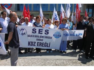 Kdz. Ereğli Devlet Hastanesi’nde Doktorlar İş Bırakıp Eylem Yaptı