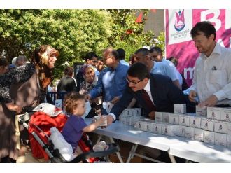 İki Bin Kişiye Kandil Simidi Dağıtıldı