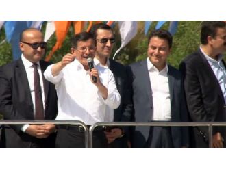 Davutoğlu: Her Öksüz Çocuğa Ayda 100 Lira