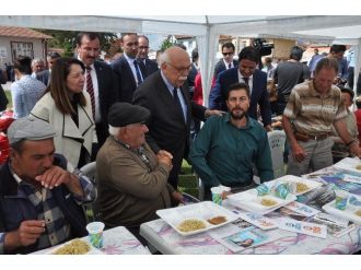 Bakan Avcı’dan Şükür Pilavı Dağıtımı