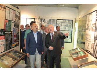 Sağlık Bakanı Müezzinoğlu’ndan Bursaspor’a Destek