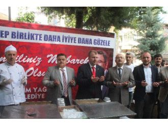 Çeşmelerden Su Yerine Şerbet Aktı