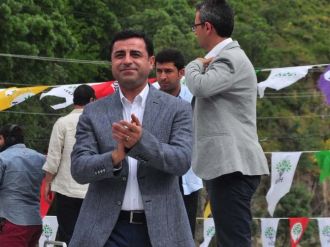 Demirtaş’tan ’Zerdüşt’ Cevabı