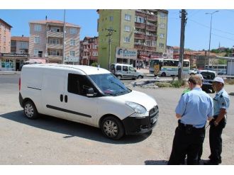 Yolun Karşısına Geçmeye Çalışan Yayaya Otomobil Çarptı