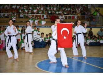 Mustafakemalpaşa’da Spor Şöleni