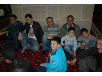 Adilcevaz’da Beraat Kandili Coşkusu