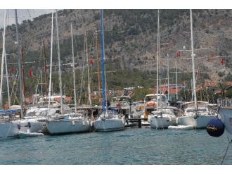 Göcek Esnafı, Charter Teknelerin Belediye Marinaya Yanaşmasını İstiyor