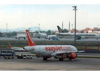 Uçaktaki Yanık Kokusu Acil İniş Yaptırdı