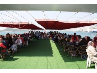 Beyoğlulu Öğrenciler Boğaz’ı Turluyor