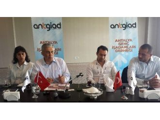 Mhp Milletvekili Günal, Genç İş Adamları İle Bir Araya Geldi