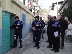 Polis Soba Zehirlenmelerine Karşı Halkı Bilinçlendiriyor