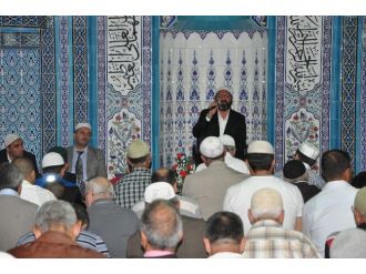 Edremit’te Kandil İçin Kur’an Ziyafeti