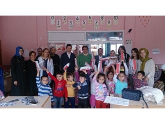 Pınarbaşı’nda Öğrencilere Diş Macunu Ve Diş Fırçası Dağıtıldı