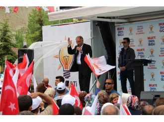 Efkan Ala’ya Narman’da Sevgi Seli