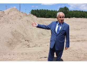 Edirne’de ‘Kum’ Tarlaları Temizlenmeye Devam Ediyor
