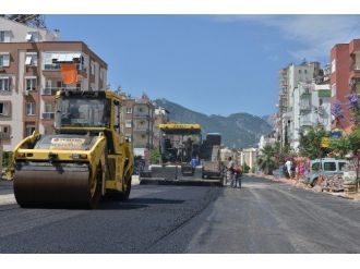Boğaçayı İle Kemer Bağlantı Yoluna Sıcak Asfalt