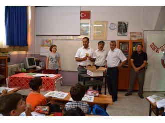 Ayvalık’ta Minikler Kuru Üzümleri Sevdi