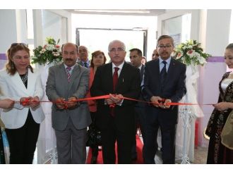 Vali Tuna, Tubitak 4006 Bilim Fuarının Açılışını Yaptı