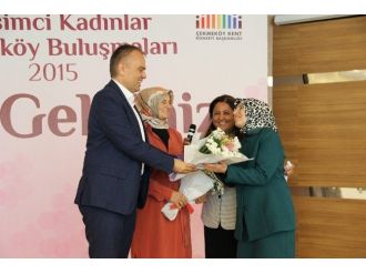 Ak Partili Ayşe Kartal: “Geçmiş İktidarların Derdi Yönetmekti, Bizimki İse Hizmet Etmek”