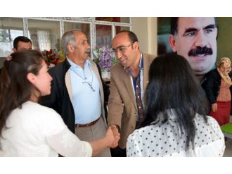 Mitingden Sonra Gelen İstifa