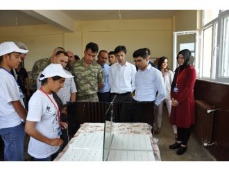 İdil’de Tübitak 4006 Bilim Fuarı’nın Açılışı Yapıldı