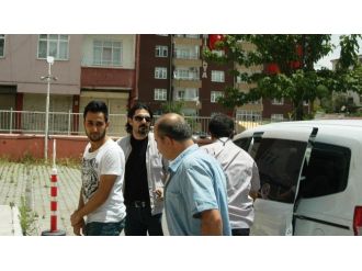 Cumhurbaşkanı Ve Başbakana Hakaretten Gözaltına Alındı