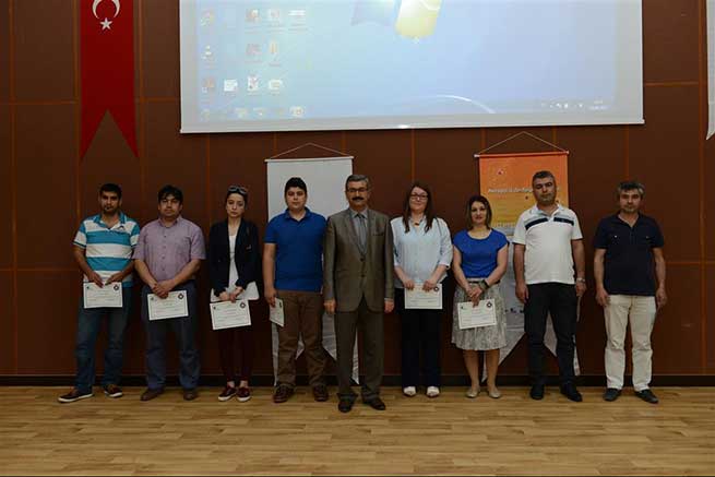 Girişimci Adaylarına Uygulamalı Girişimcilik Eğitimi Sertifikaları Törenle Verildi