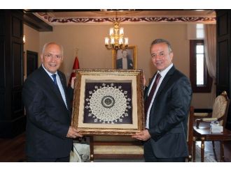 Yaşar’dan Afyonkarahisar Valisine Ziyaret
