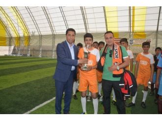 Patnos’ta Okullar Arası Futbol Turnuvası