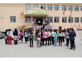 Başkale’de Yılsonu Şenliği