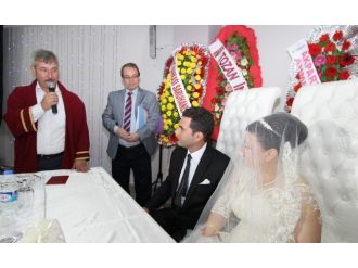 Başkan Yaralı Personelinin Nikahını Kıydı