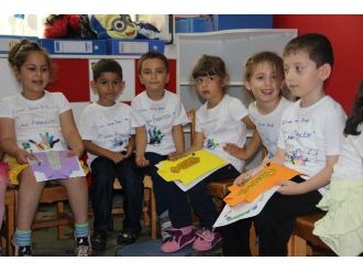 Minik Öğrencilerden Babalar Günü Kutlaması