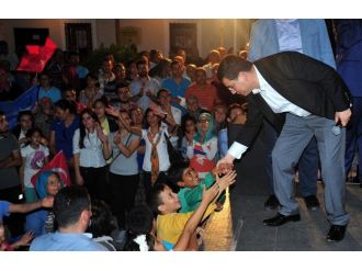 Başkan Tütüncü Üç Mahallede Müjdeler Verdi