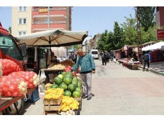Mitingler Halk Pazarının Yerini Değiştirdi