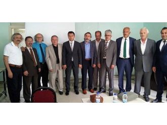 Tyb Erzurum Şubesi Tarafından Uzundere’de Şiir Şöleni Yapıldı
