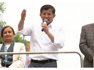 Davutoğlu: Kılıçdaroğlu Bir Zavallı