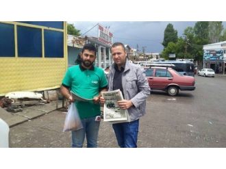 Ak Gençlik 40 Bin Adet Eski Türkiye Gazetesini Seçmenle Buluşturdu