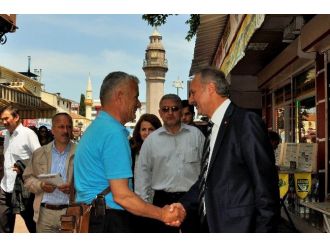 Özden: “Biz Milletin Efendisi Değil Hizmetkarıyız”
