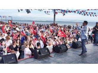 Chp Akçay’da Yürüyüş Ve Miting Yaptı
