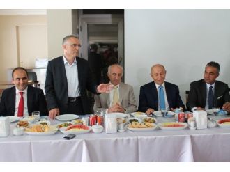 İş Adamlarından Ak Parti Bayburt Adayı Ağbal’a Ziyaret