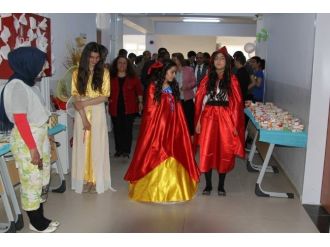 Öğrencilerden ‘Teknoloji Ve Tasarım’ Sergisi